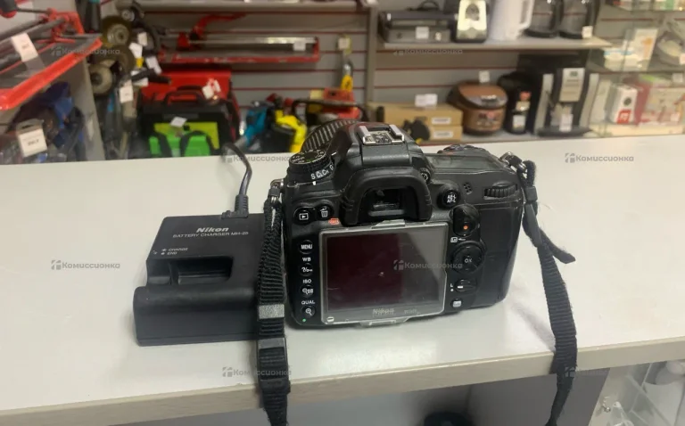 Фотоаппарат  Nikon d7000 + обьктив