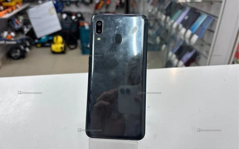 Samsung Galaxy A20 3/32 ГБ