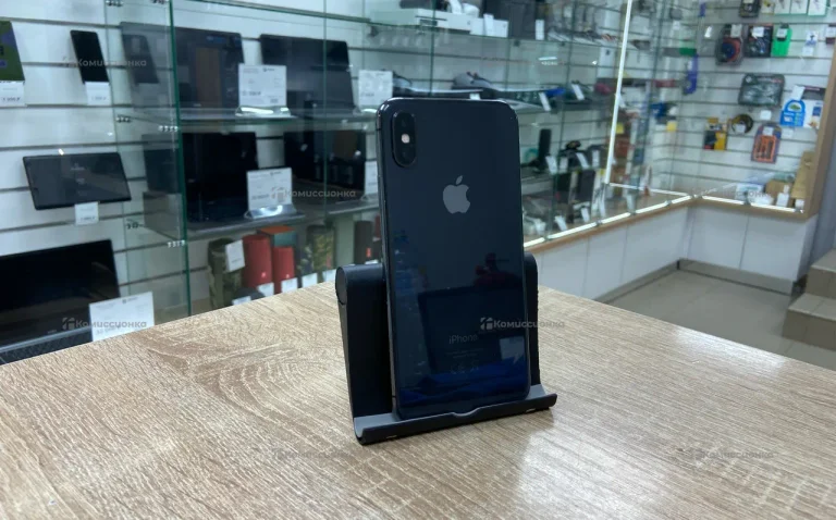 Apple iPhone X 3/64 ГБ
