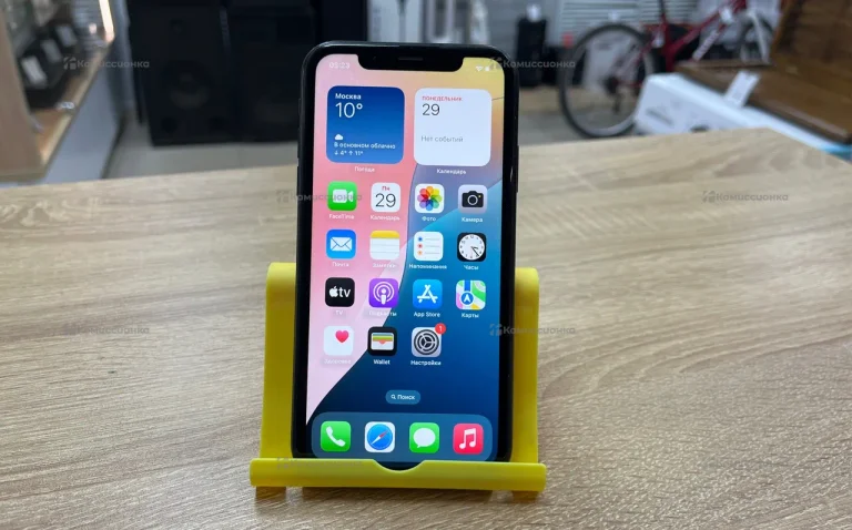 Apple iPhone XR 3/64 ГБ