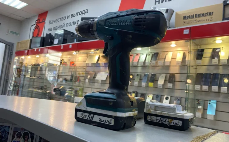 Дрель-шуруповерт makita DF457DWE