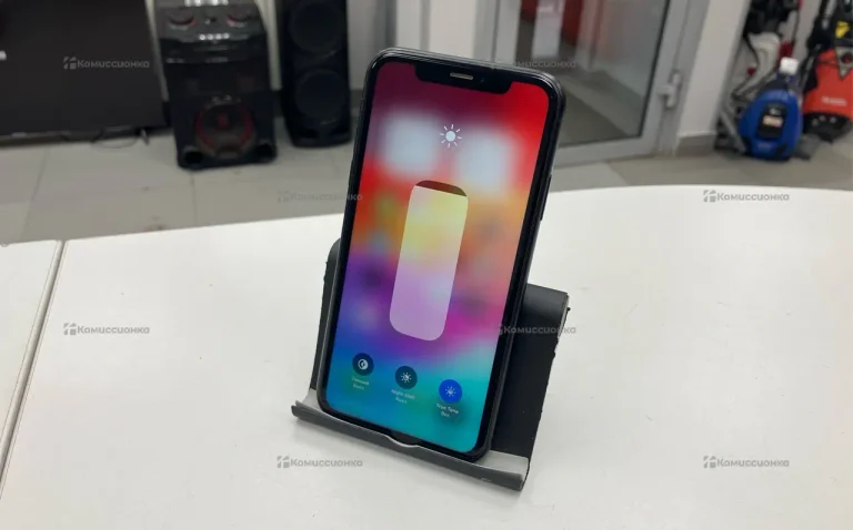 Apple iPhone XR 3/128 ГБ