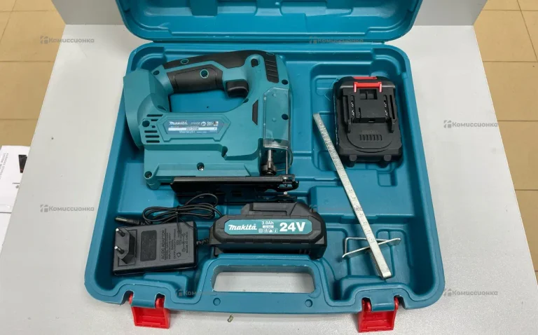 электролобзик аккумуляторный Makita JV101DZ 24V