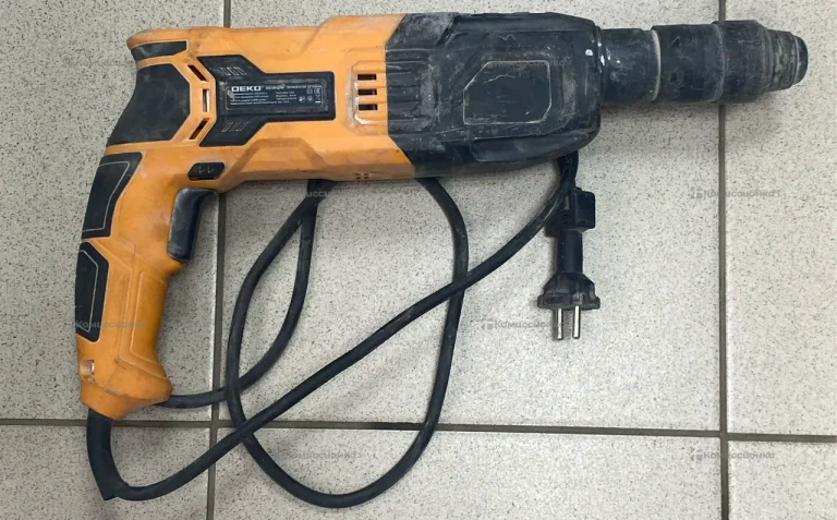 Перфоратор DEKO DKH850W