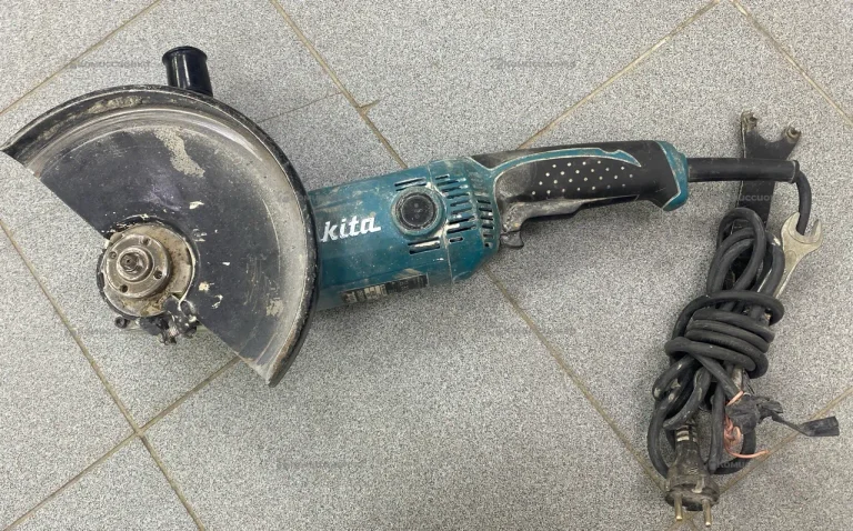 УШМ makita GA9050