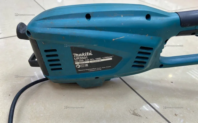 Триммер электрический Makita UR3501