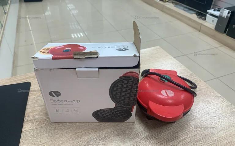 Вафельница HaloHome