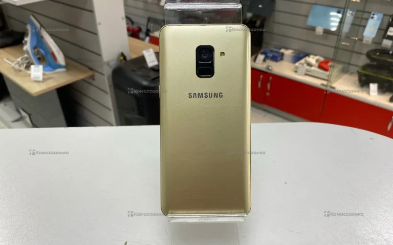 Samsung Galaxy A8 4/32Gb