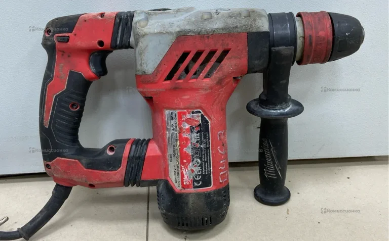 Перфоратор Milwaukee PLH 28XE