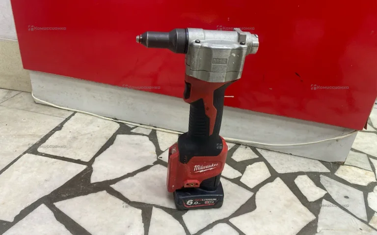 акамуляторный заклепачник Milwaukee M12 BPRT