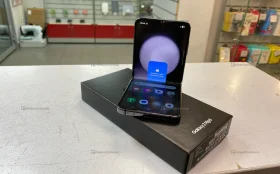 Samsung Galaxy Z Flip5 8/256 ГБ