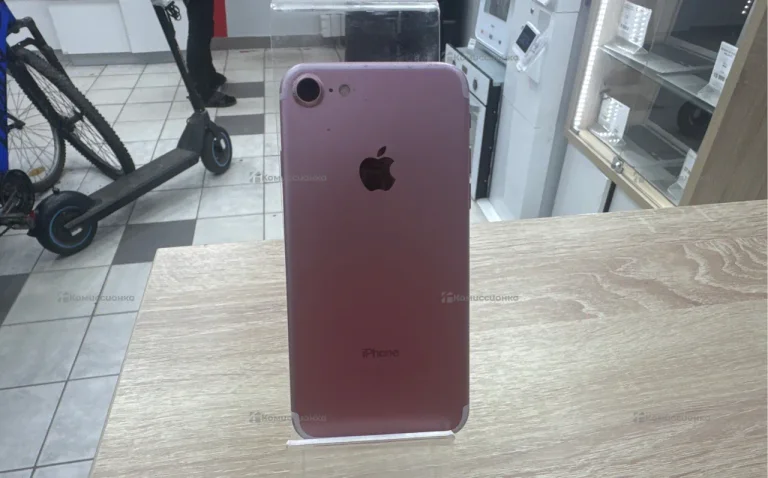 Apple IPhone 7 32 ГБ