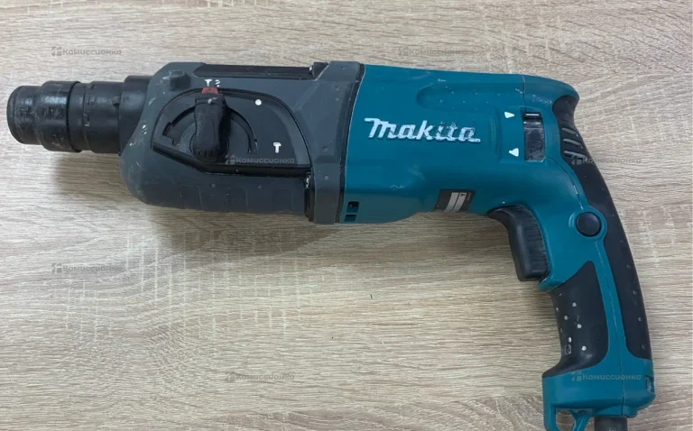 Перфоратор Makita HR2470