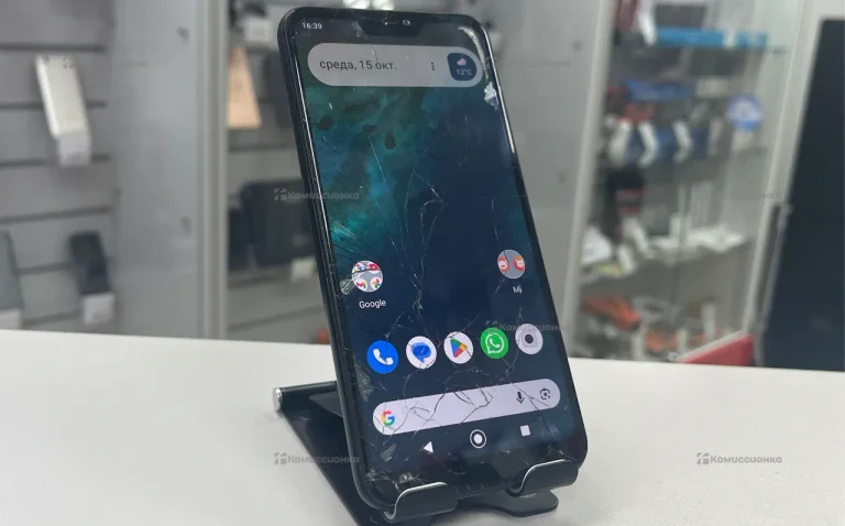 Xiaomi Mi A2 Lite 3/32 ГБ
