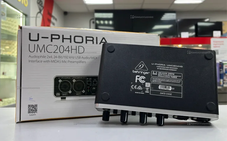 Звуковая карта Behringer U-Phobia UMC204HD