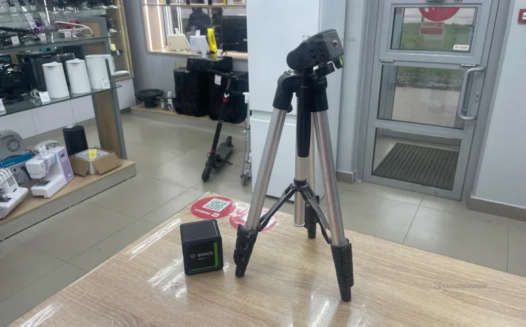 Лазерный уровень Bosch green