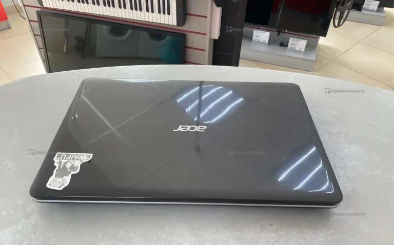 Ноутбук  acer e1-521