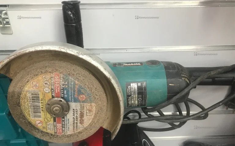 УШМ Makita 9069S.