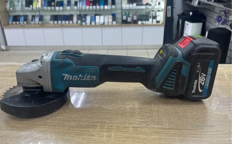 Аккумуляторная болгарка Makita DGA-404