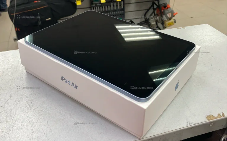 Планшет Apple IPad Air 4 Wi-Fi 64Gb