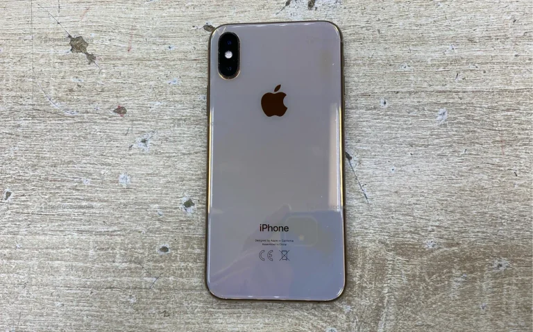 Apple iPhone XS 4/64 ГБ