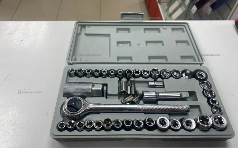 Набор головок и бит с трещеткой