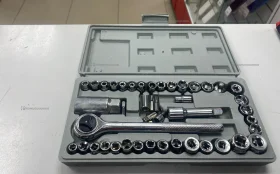 Набор головок и бит с трещеткой