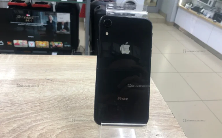 Apple iPhone XR 3/64 ГБ