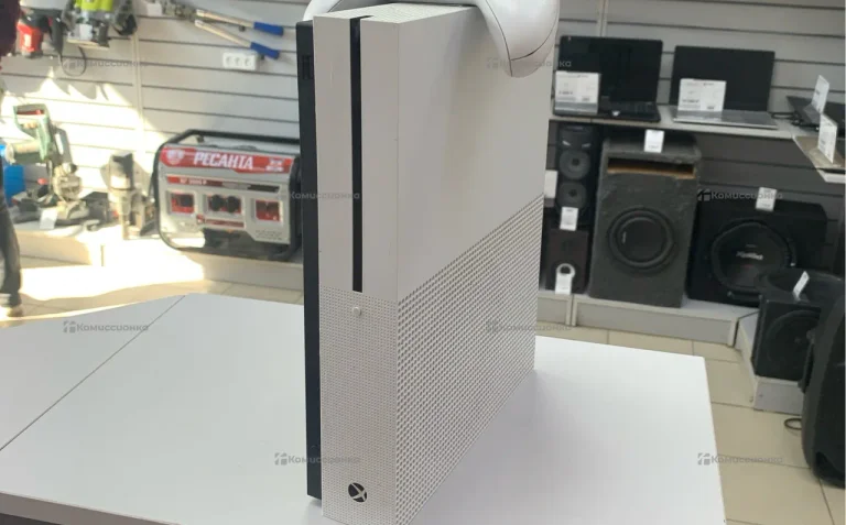Приставка Xbox One S 500 ГБ