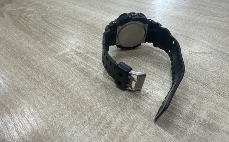 Часы  Casio G-Shock 100