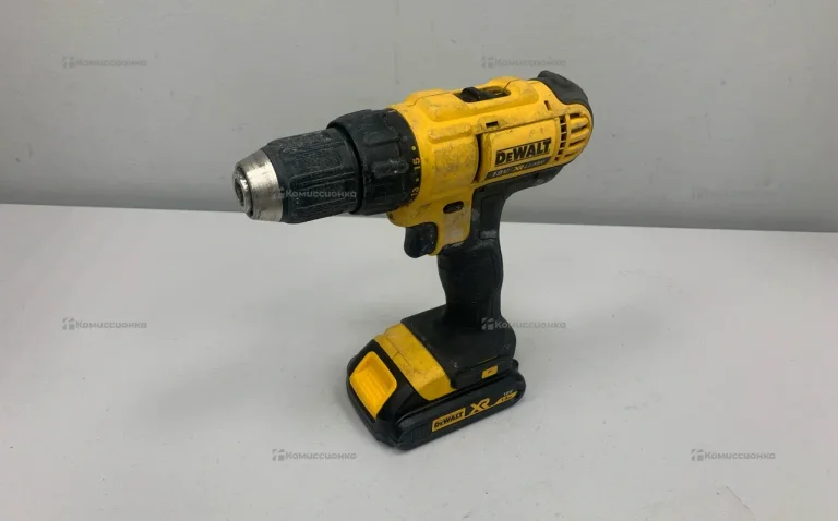 Дрель шуруповерт DeWALT DCD 771