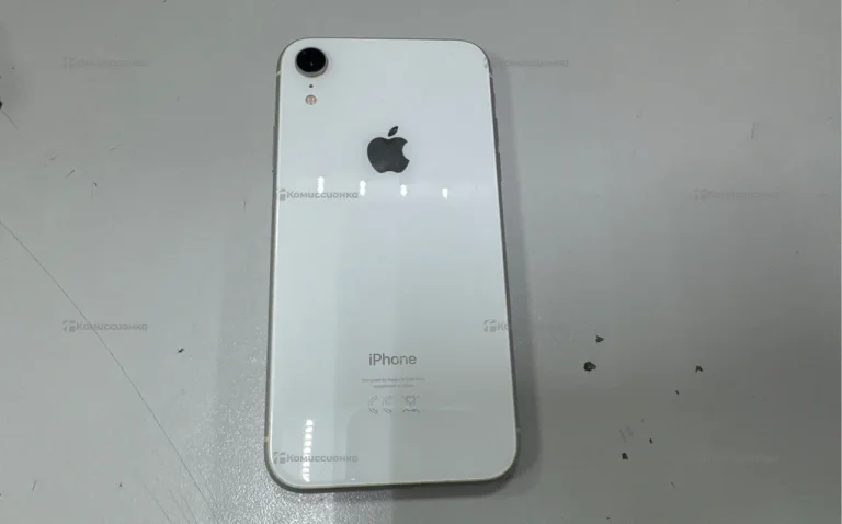 Apple iPhone XR 3/128 ГБ
