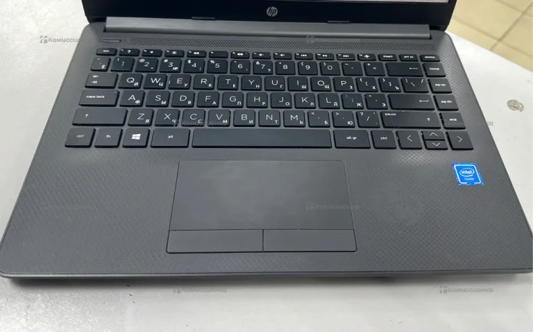 Ноутбук  HP 240 G8