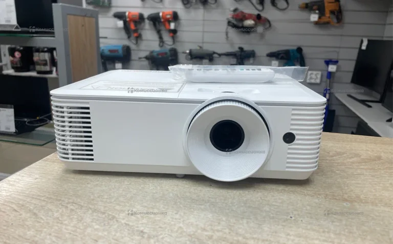 Проектор Screen Play p124