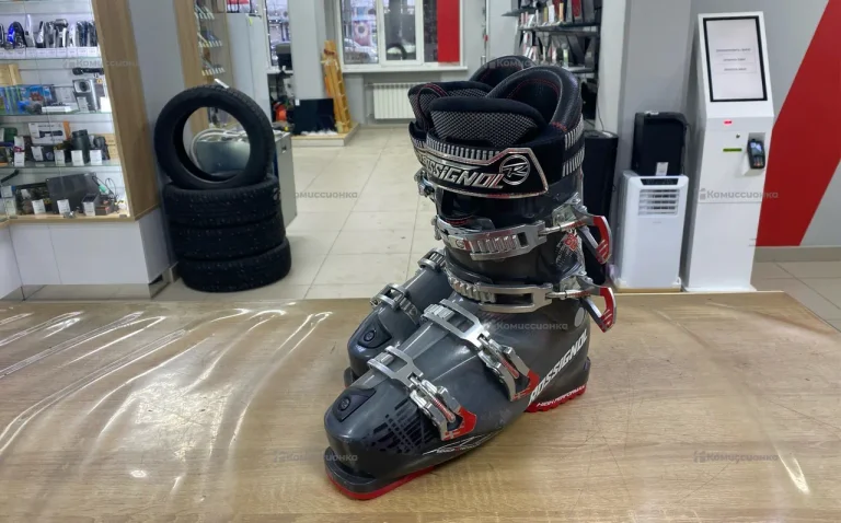 Сноубордические ботинки 320mm - 27.5