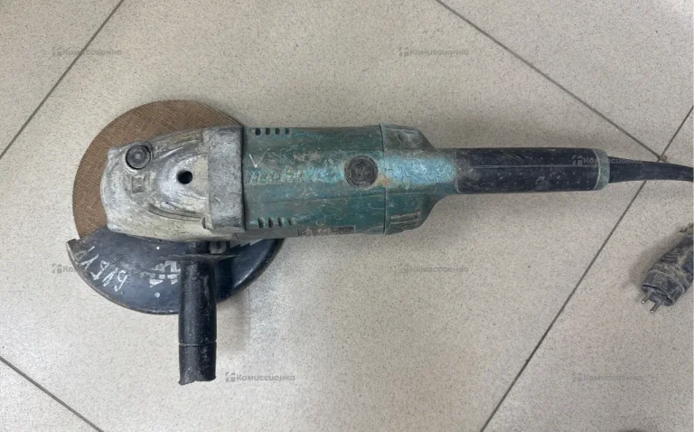 УШМ makita GA9030 (курок не фиксирует)