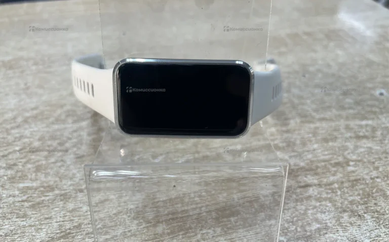 Час Huawei Band 10