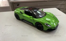 Модель автомобиля Maserati MC20 металл 1:24 с подвижными элементами и звуком