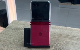 Motorola Razr 40 Ultra 8/256 ГБ