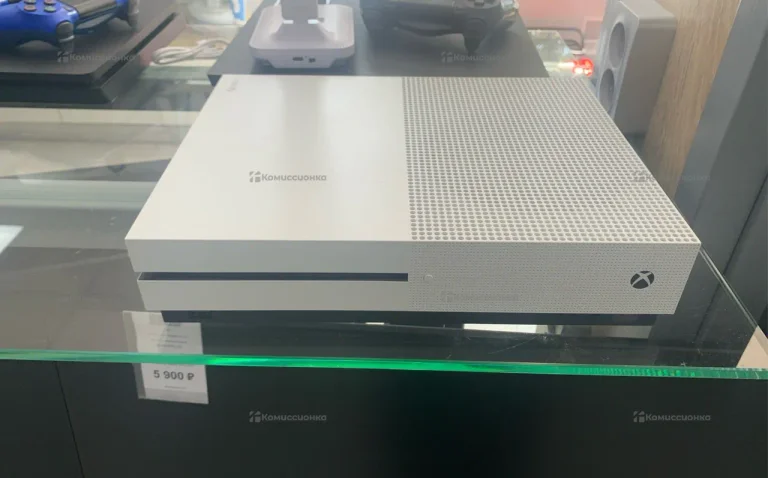 Приставка Xbox One S 500 ГБ