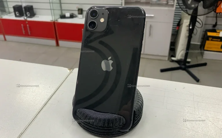 Apple iPhone 11 4/128 ГБ