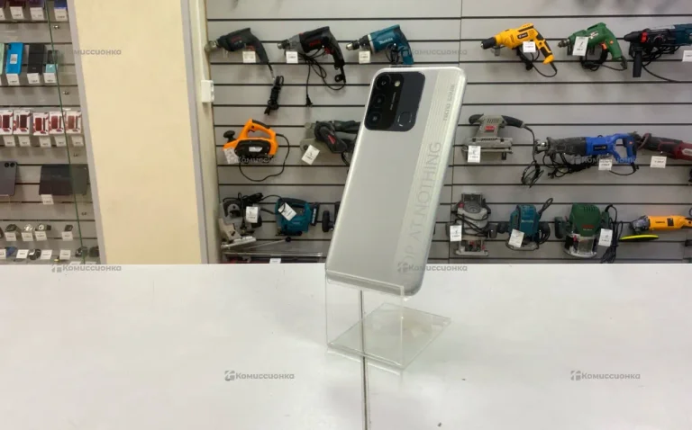 Tecno Spark 8C 4/64 ГБ