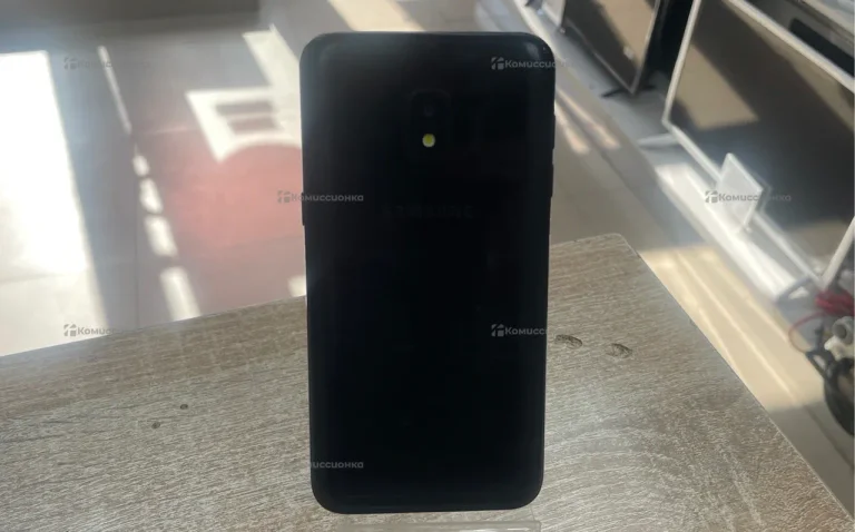 Samsung Galaxy J1 0/4 ГБ