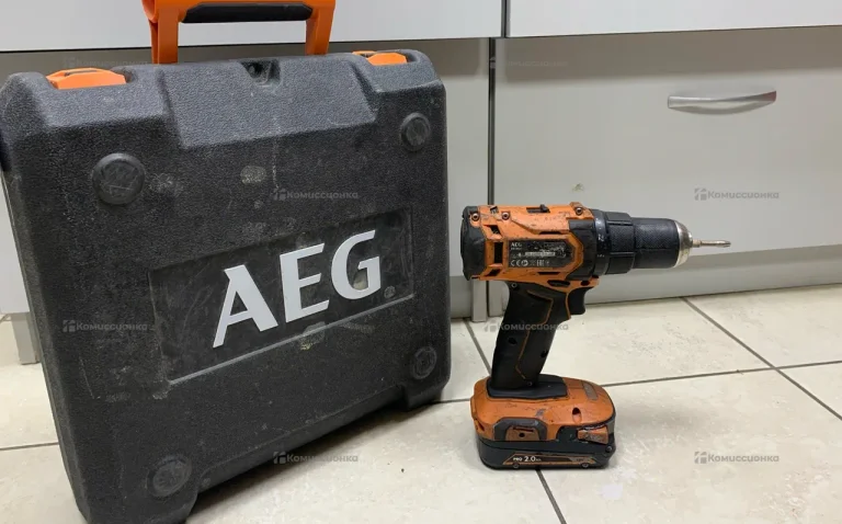 Шуруповерт AEG