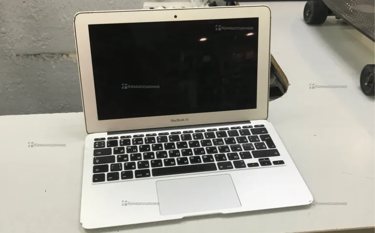 Ноутбук MacBook Air 2011