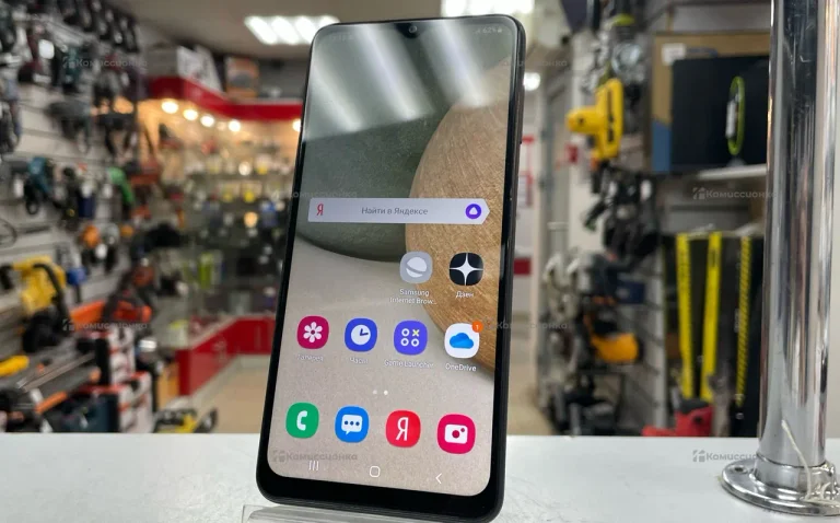 Samsung Galaxy A12 3/32 ГБ