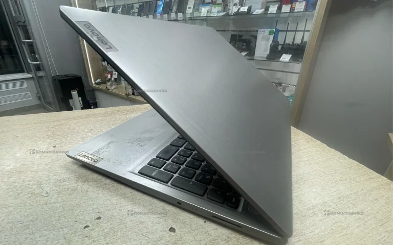 Ноутбук Lenovo 81WE