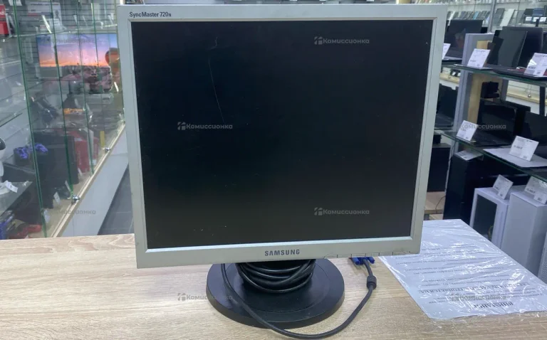Монитор Samsung SyncMaster 720N