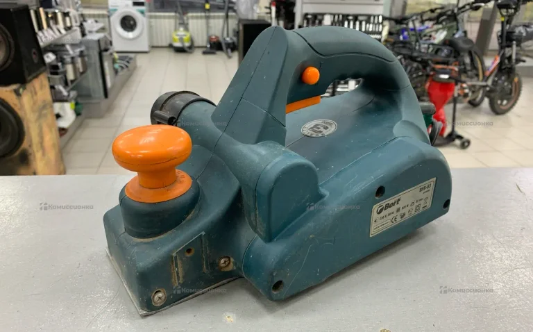 Электрорубанок Bort BFB-83