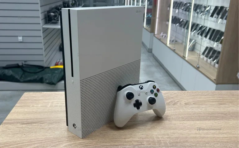 Приставка Xbox One S 500 ГБ
